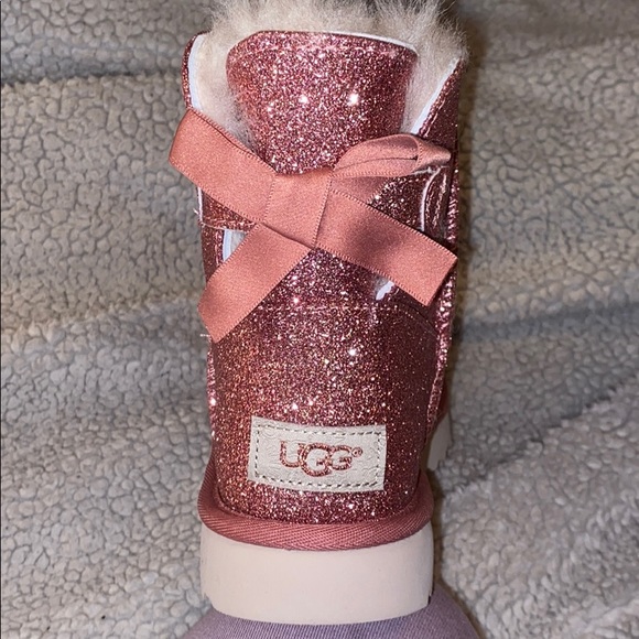 Pink sparkly glitter Bailey bow uggs!! Xmas gift! - Picture 2 of 3